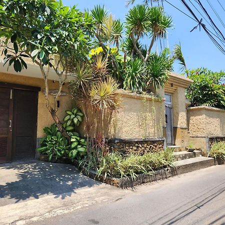Villa Nesanur - Comfortable & Spacious Beachside Sanur Eksteriør bilde