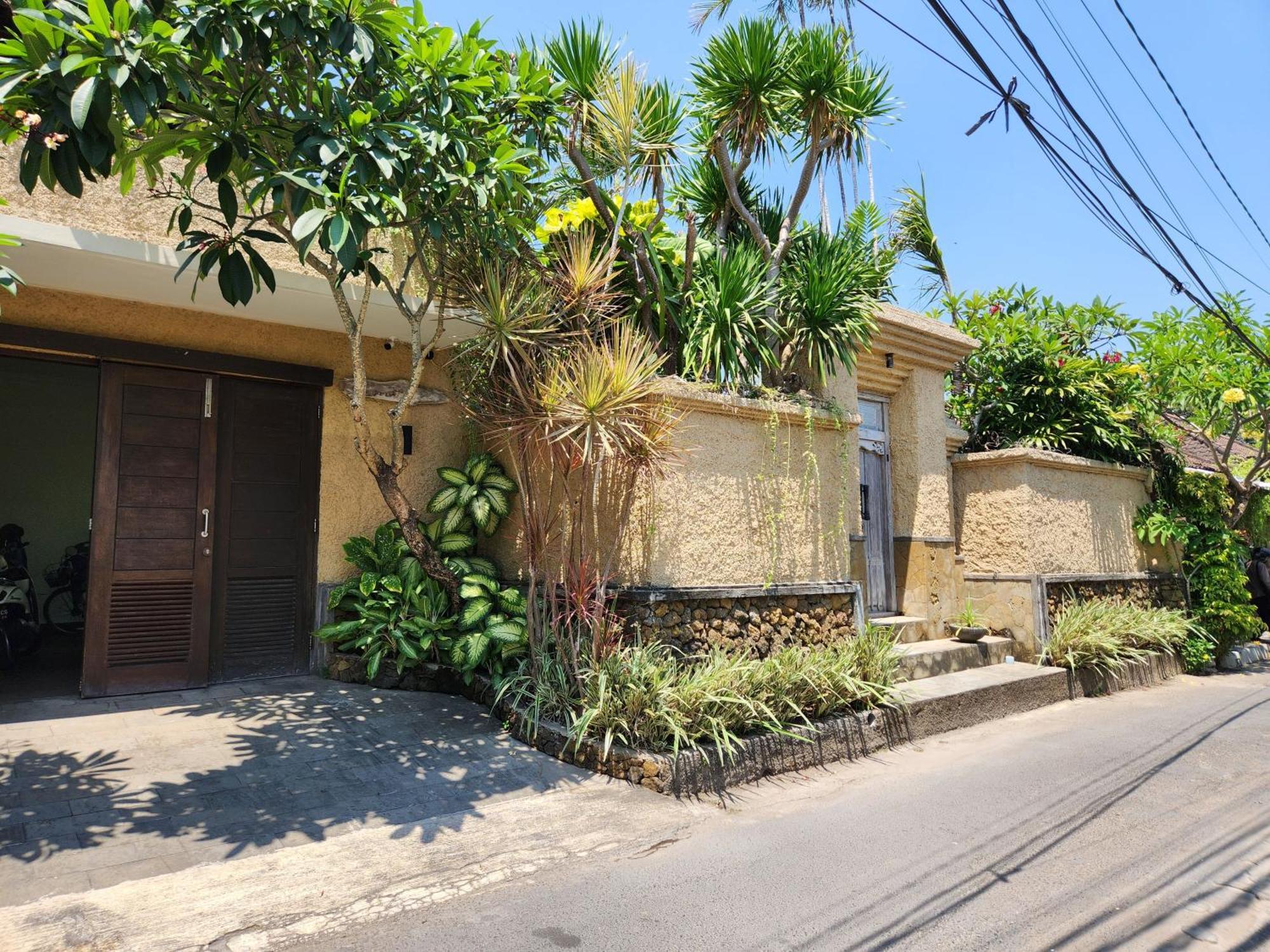 Villa Nesanur - Comfortable & Spacious Beachside Sanur Eksteriør bilde