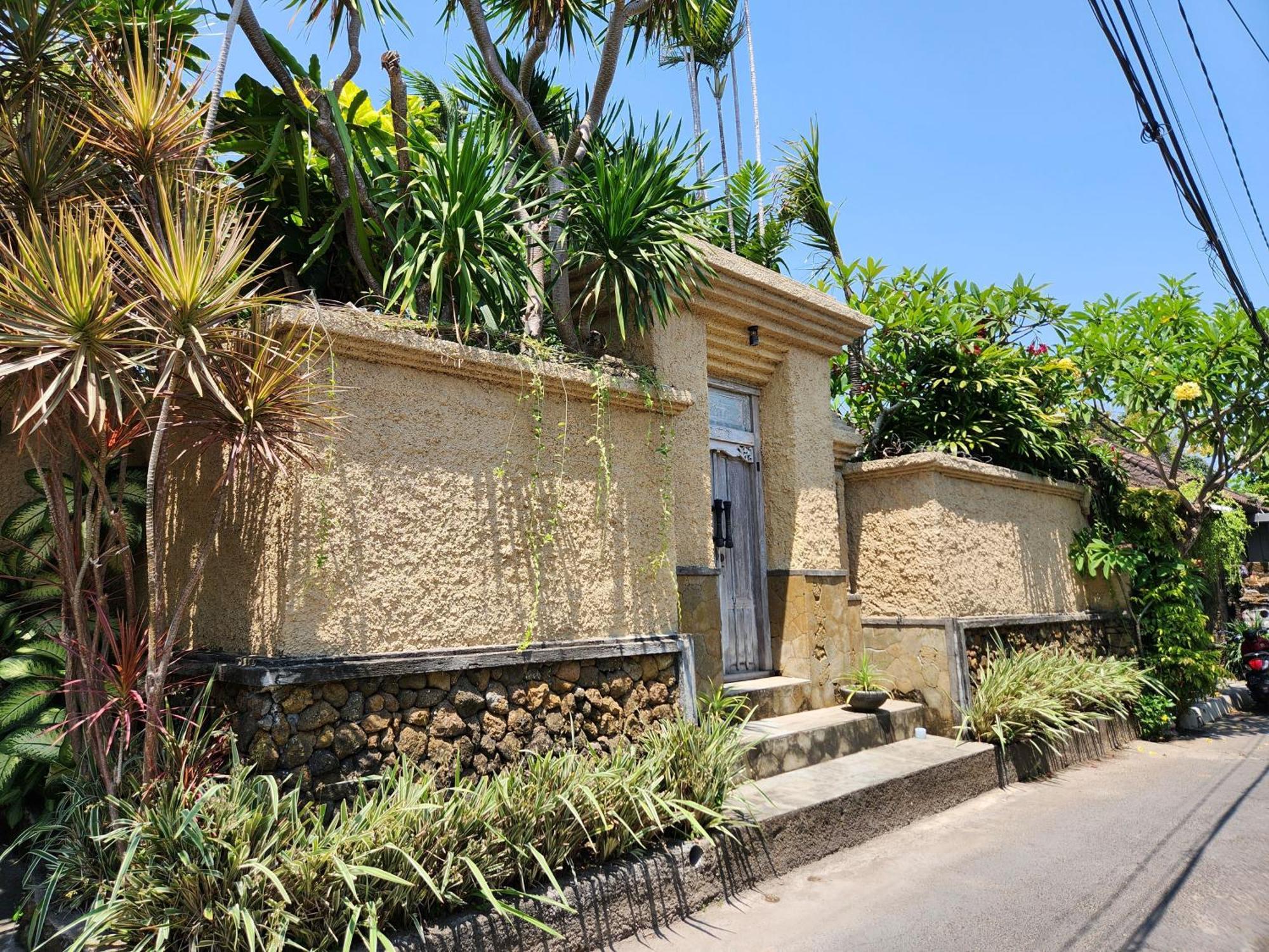 Villa Nesanur - Comfortable & Spacious Beachside Sanur Eksteriør bilde